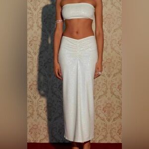 WEWOREWHAT Crystal Midi Skirt - Size XS